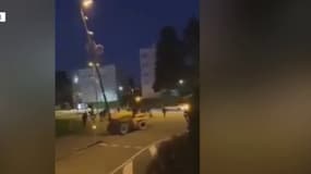 Qui a détruit les caméras de vidéosurveillance avec un engin de chantier à Montbéliard?
