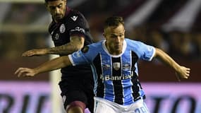 Arhtur contre Lanus