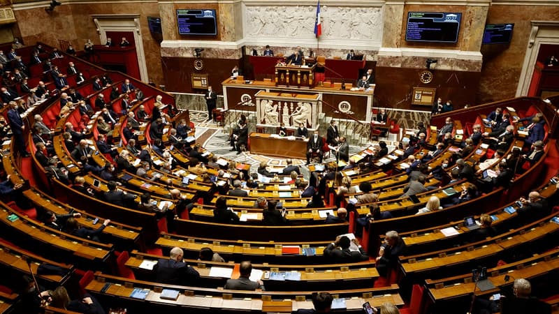Ukraine: l'Elysée annonce un débat et un vote au Parlement sur l'accord bilatéral de sécurité conclu avec Kiev