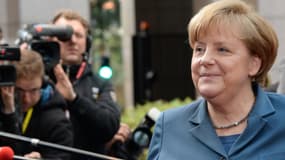 Angela Merkel souffre d'une fêlure du bassin après être tombée en ski de fond.