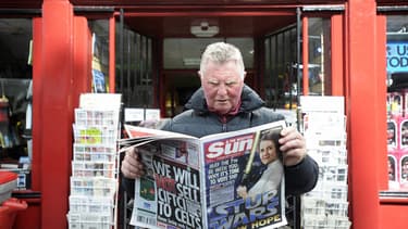 Le quotidien britannique redeviendra gratuit le 30 novembre à deux services près : le Club Dream Team, un jeu de fantasy football, ou l'application «The Sun Classic», qui offre une version en pdf du quotidien.