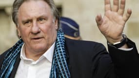 L'acteur français Gérard Depardieu vend aux enchères à Paris sa collection d'art.