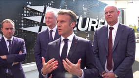 Emmanuel Macron en visite au site d'Eurenco à Bergerac (Dordogne) le jeudi 11 avril 2024. 