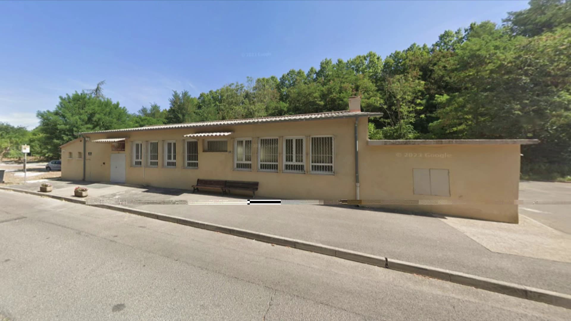 Gard: une personne tuée à coups de couteau dans une mosquée, le suspect en fuite