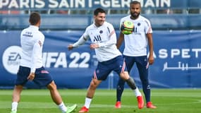 Lionel Messi avec Rafinha, au Camp des Loges le 28 août 2021