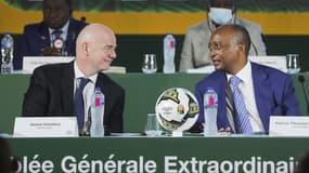 Gianni Infantino avec le président de la CAF Patrice Motsepe le 26 novembre 2021