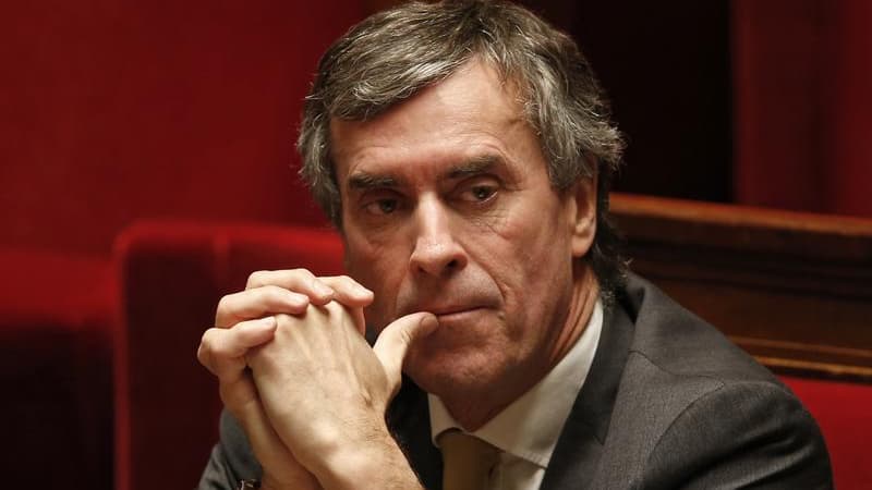 Les socialistes ont exprimé leur soulagement dimanche après l'annonce par Jérôme Cahuzac de sa décision de renoncer à se présenter à la législative partielle provoquée par sa démission dans sa circonscription du Lot-et-Garonne. /Photo prise le 11 décembre