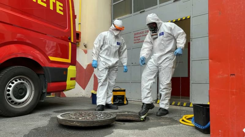 Les marins-pompiers de Marseille inspectent les eaux usées de la ville à la recherche de traces de Covid-19.