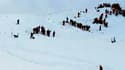 Une avalanche a emporté une dizaine de lycéens et leur professeur dans le massif des Deux-Alpes.