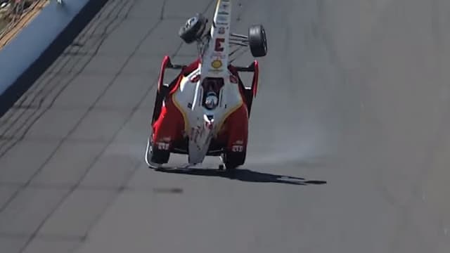 EN VIDEO : une voiture décolle en IndyCar 