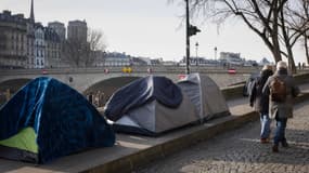 Des tentes installées à Paris, près des quais de Seine, le 17 février 2025.