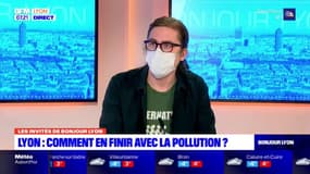 Pour le porte-parole d'Alternatiba Rhône, "il faut planifier la sortie complète des véhicules thermiques" d'ici 2026-2030