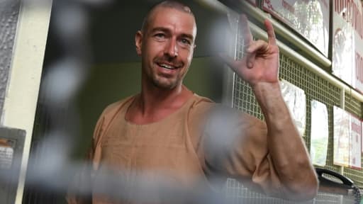 Alexandre Kirillov, meneur d'un groupe de "coachs sexuels", arrive au tribunal, le 17 avril 2018 à Pattaya, en Thaïlande Alexandre Kirillov, meneur d'un groupe de "coachs sexuels", arrive au tribunal, le 17 avril 2018 à Pattaya, en Thaïlande