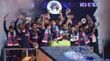 Le PSG soulève le trophée de Ligue 1 à la fin de la saison 2018-19