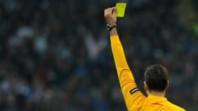 Un footballeur professionnel suédois a été condamné mercredi en appel pour avoir volontairement reçu un carton jaune lors d'une rencontre de première division, dans le cadre d'une affaire de paris truqués