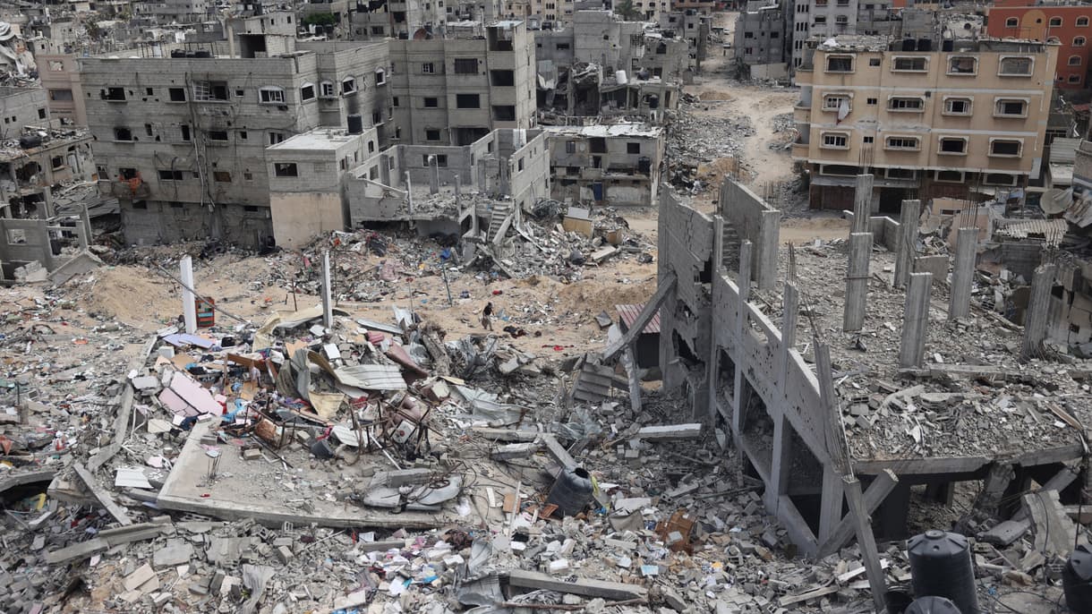 Un quartier dévasté à Khan Yunis dans le sud de la bande de Gaza le 2 mai 2024.
