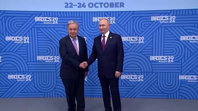 La poignée de main entre Vladimir Poutine et le secrétaire général de l'ONU António Guterres au sommet des Brics à Kazan