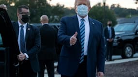 Le président américain Donald Trump quitte l'hôpital Walter Reed de Bethesda, le 5 octobre 2020