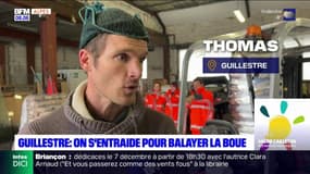 À Guillestre, les habitants s'entraident pour évacuer la boue