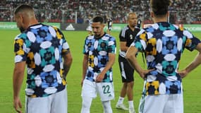 Le maillot d'entraînement de l'Algérie qui faut polémique au Maroc