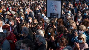 Des milliers de personnes se sont rassemblée place de la République.