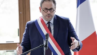 Le député Aurélien Rousseau à Conflans-Sainte-Honorine (Yvelines) le 14 mars 2025