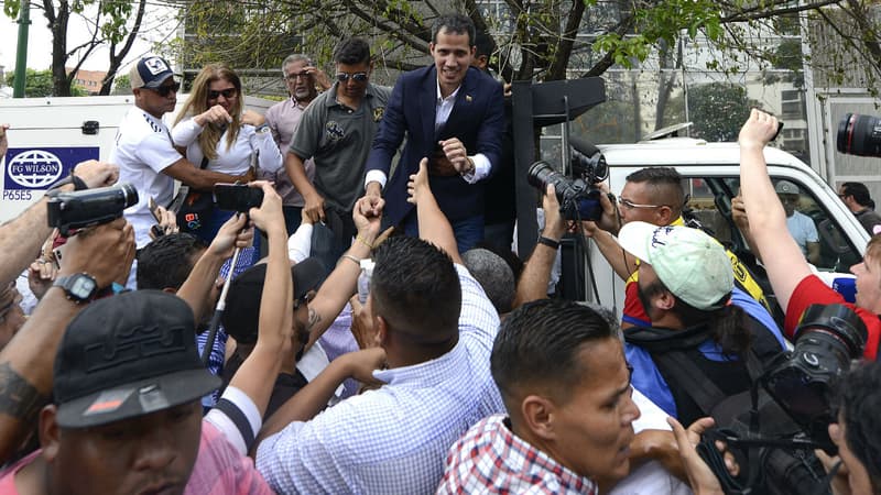 Juan Guaido, reconnu président par intérim du Venezuela par une cinquantaine de pays, accueilli par ses soutiens le 4 mars 2019 à Caracas.