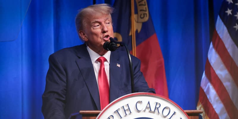 Donald Trump s'exprime lors de la convention annuelle du parti Républicain à Greensboro, en Caroline du Nord, le 10 juin 2023