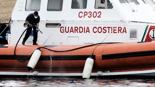 Les garde-côtes italiens basés à Lampedusa.