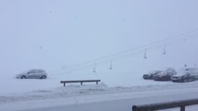 Hautes-Pyrénées : chute de neige à La Mongie - Témoins BFMTV