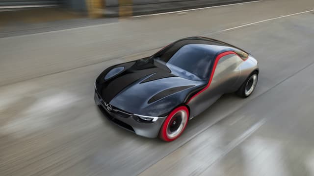 Opel à publié les premières photos officielles de son GT Concept, qui sera présenté à Genève en mars prochain.