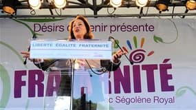 Ségolène Royal a invité samedi les Français à résister au pouvoir politique actuel, qu'elle a qualifié d'"incompétent" et de "perverti". Elle a évoqué lors de la Fête de la fraternité, à Arcueil (Val-de-Marne), "cette France que l'on reconnaît de moins en