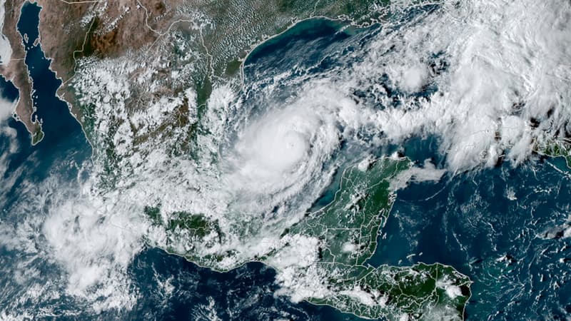 L'ouragan Milton repasse en catégorie maximale et se rapproche de la Floride