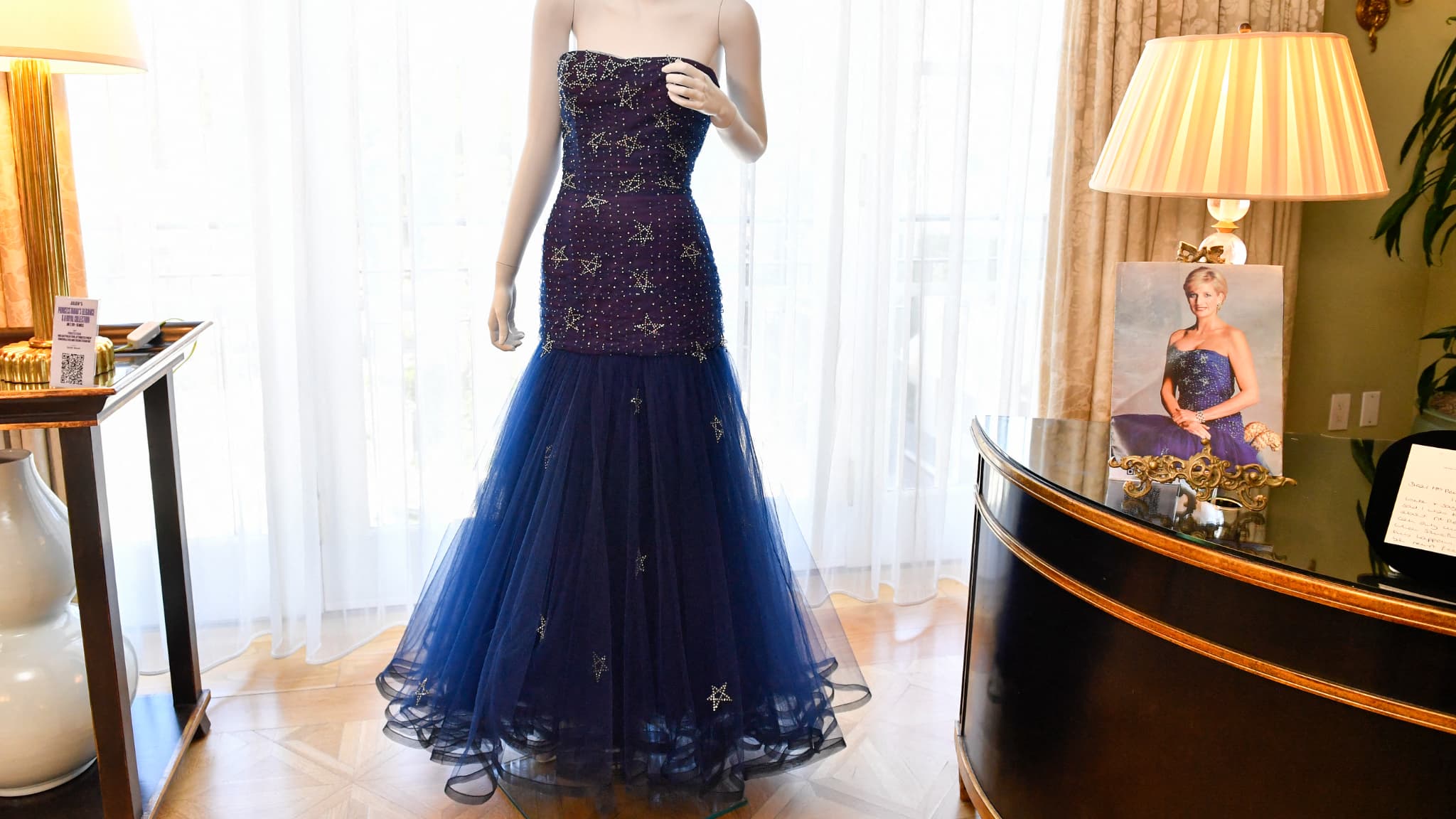 Une robe en tulle ornée Murray Arbeid appartenant à la princesse Diana de Galles, et vendue aux enchères le 27 juin par Julien's Auctions