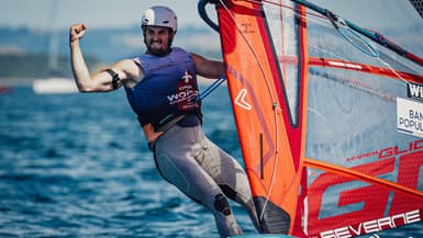 Tom Arnoux a réalisé la plus belle performance de sa carrière ce vendredi à Aarhus lors des Mondiaux d’IQFoil.