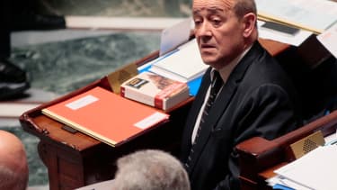 Jean-Yves Le Drian, président de la région Bretagne, doit répondre aux agriculteurs.
