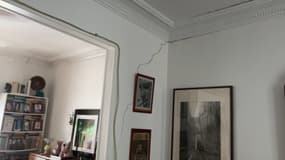 Les fissures depuis l'intérieur de la maison de Laetitia