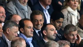 Nicolas Sarkozy dans les tribunes du Parc des princes