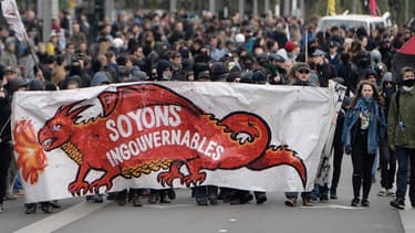 Des personnes manifestent à Nantes, le 1er mai 2017.