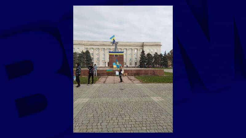 EN DIRECT - Guerre en Ukraine: des images du drapeau ukrainien de retour à Kherson diffusées sur les réseaux sociaux
