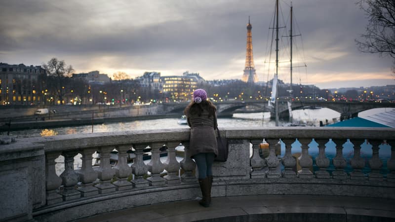 Les touristes étrangers plébiscitent toujours Paris. 