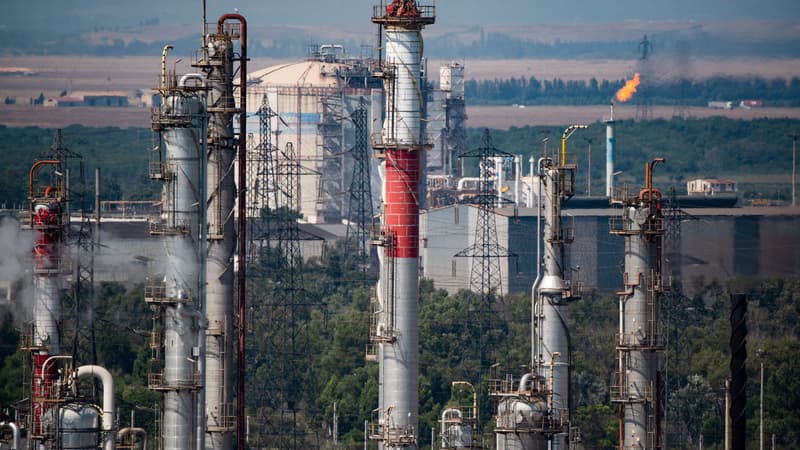 "Même en 2022 ce n'était pas aussi brutal": la fermeture du détroit d’Ormuz provoque un choc majeur dans la pétrochimie mondiale (et ça concerne 95% de nos produits du quotidien)