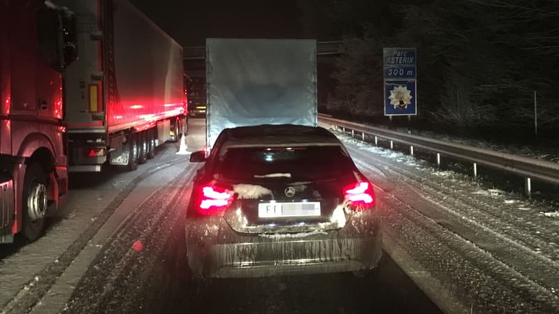 La préfecture demande aux automobilistes de ne pas prendre leur voiture.