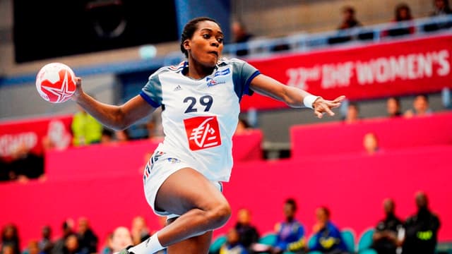Niombla et les Bleus se sont inclinées face à la Russie.