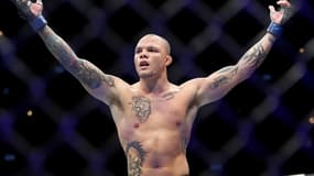 Anthony Smith 