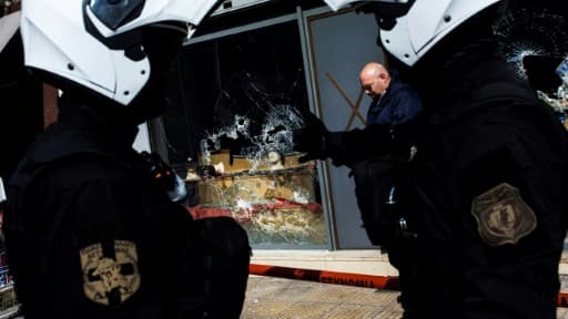 Devant le siège du parti Aube Dorée, le 31 mars 2017 à Athènes