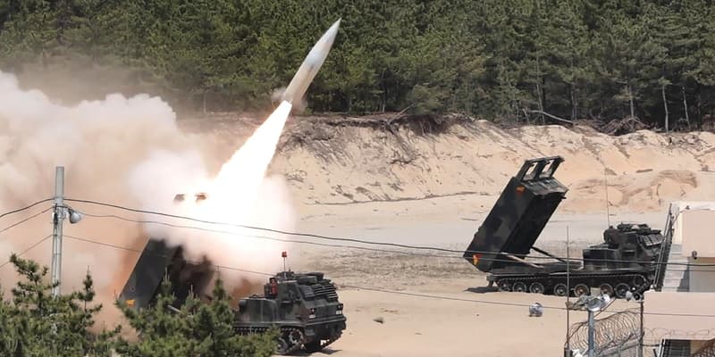 Des missiles longue portée américain ATACMS, ici lors d'un exercice en Corée du Sud (Photo d'illustration). 