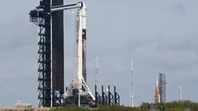 La fusée Space Launch System (SLS) de la NASA lors d'un test de répétition au Kennedy Space Center de la NASA en Floride, le 6 avril 2022