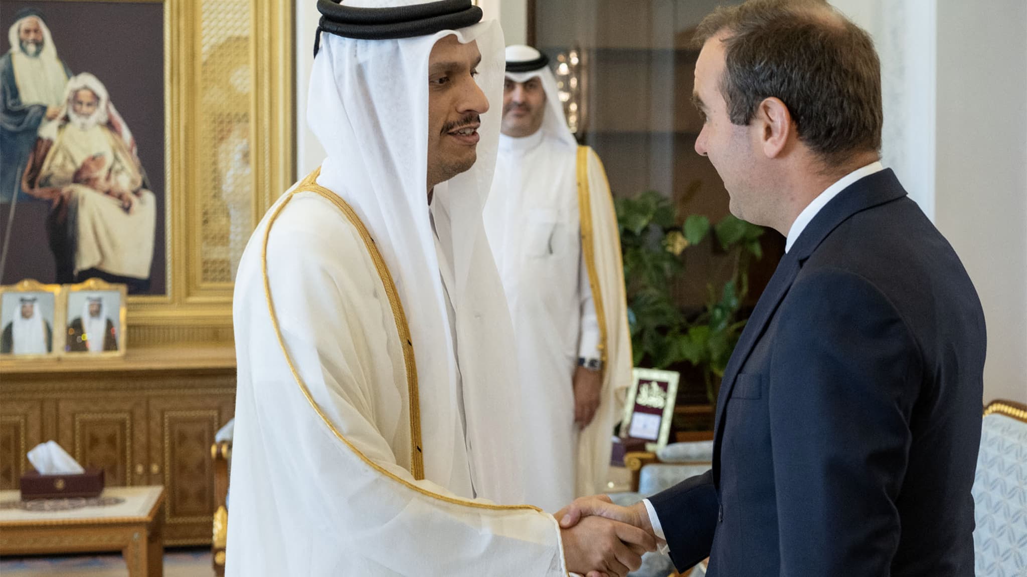 Minister Sił Zbrojnych odwiedza Katar po raz drugi w ciągu 48 godzin