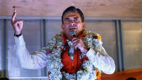 Rodrigo Paz, candidat du parti Chrétien Démocrate prononce un discours le jour de sa victoire aux élections présidentielles en Bolivie le 19 octobre